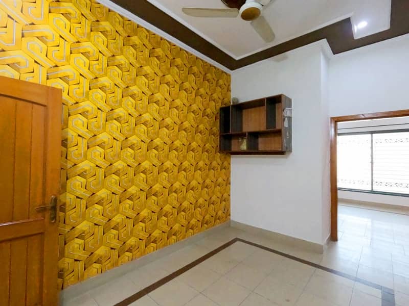 8 Marla House For sale In Rs. 32000000 Only 29