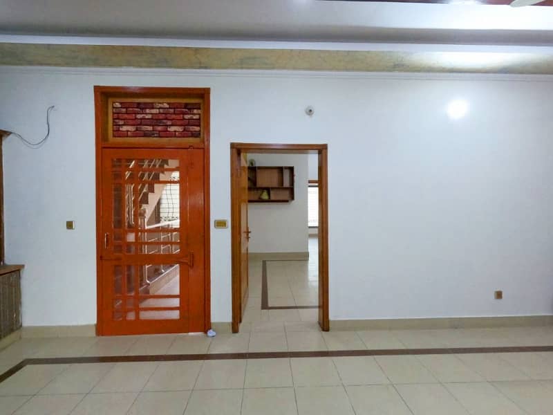 8 Marla House For sale In Rs. 32000000 Only 37