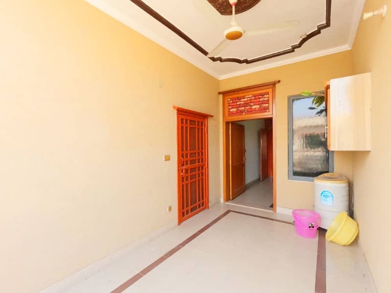 8 Marla House For sale In Rs. 32000000 Only 39