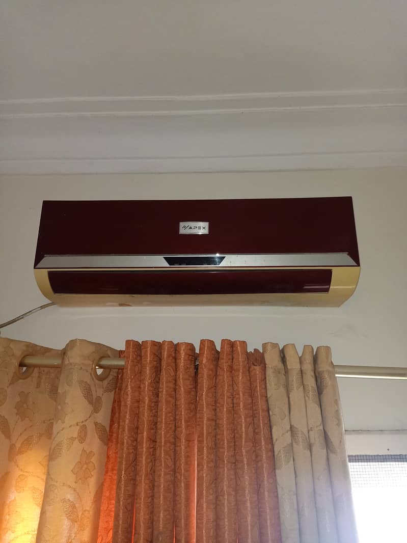 Apex 1 Ton AC in Good Condition 0