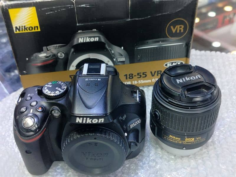 Nikon D5200 | New | 18-55mm lens VR II 3