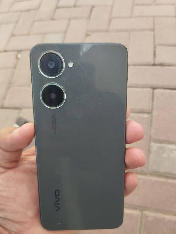 Vivo Y03 1