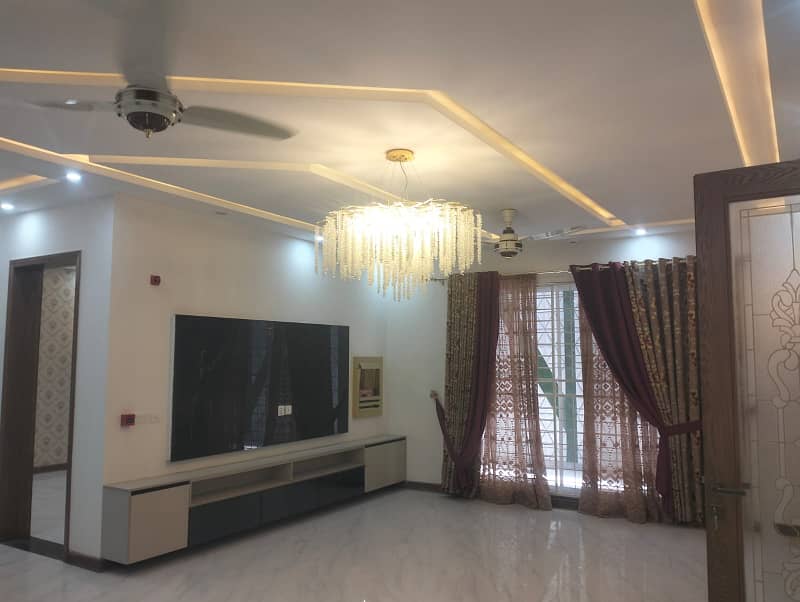 1 Kanal House Lower Portion in Basement Available For Rent In DHA Phase 6 10