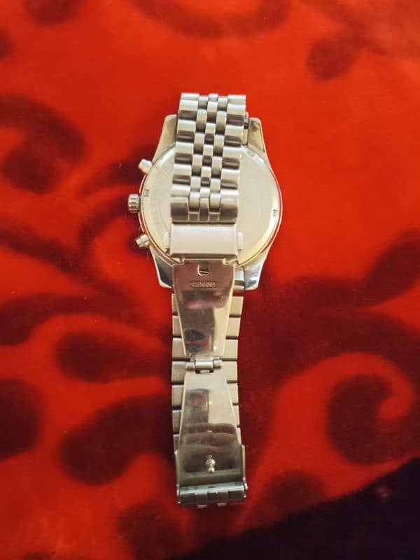 micheal kors branded watch 20 thousand only 1