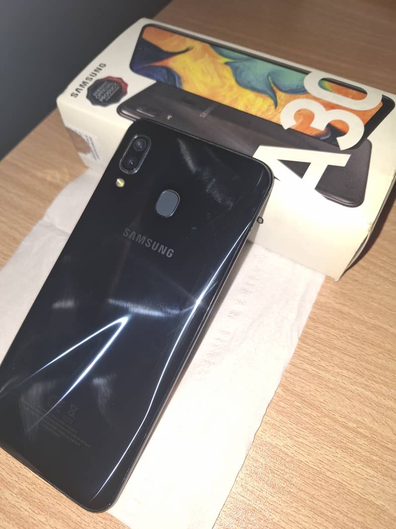 Samsung Mobile A30 2