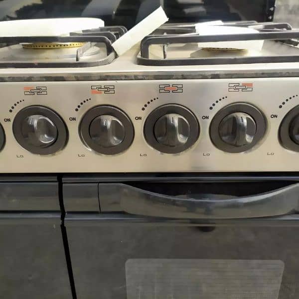 Italy brand Gas Baking Oven/Stove/Chulha 2