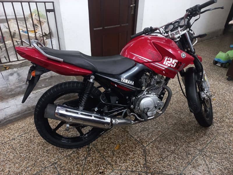 Yamaha YBR 125G model 2023 17