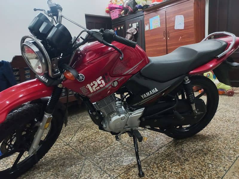 Yamaha YBR 125G model 2023 18