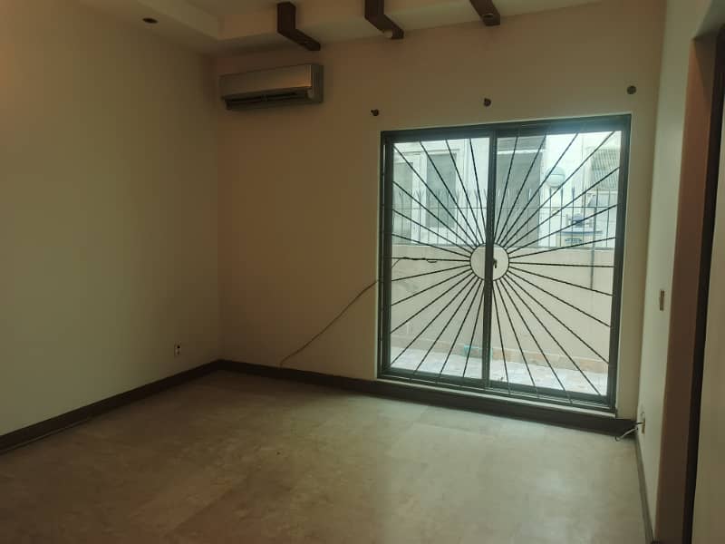 10 Marla House Available For Rent In DHA Phase 5 10