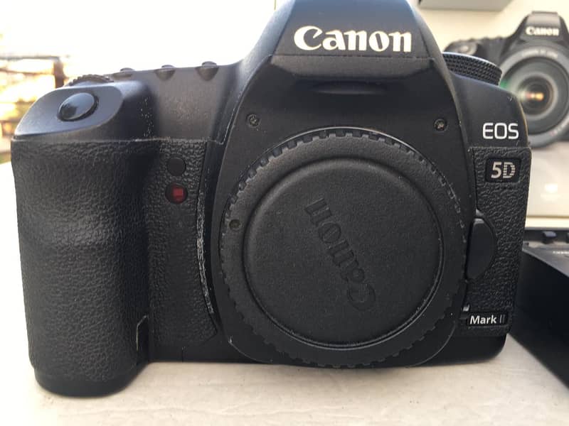 Canon 5d Mark 2 with Canon 24-70mm Mark 1 Lens 1