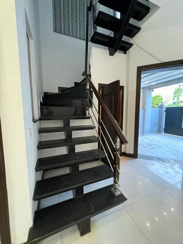 5 Marla Full House For Rent In DHA Phase 6 6