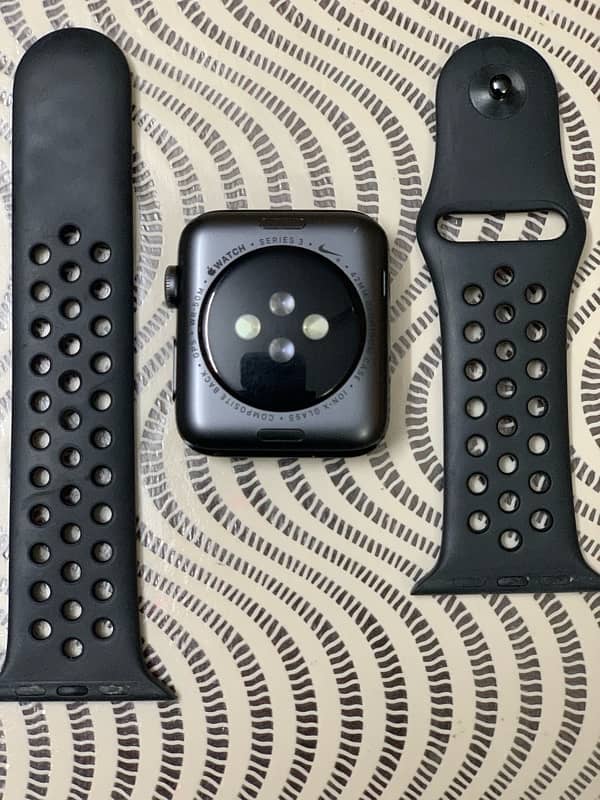 Apple Watch Series 3 (42mm case aluminium) 2