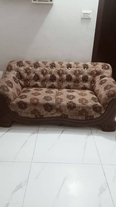 6 Seater Sofa Condition ok Heavy wood h Only Call Location Jaranwala 1