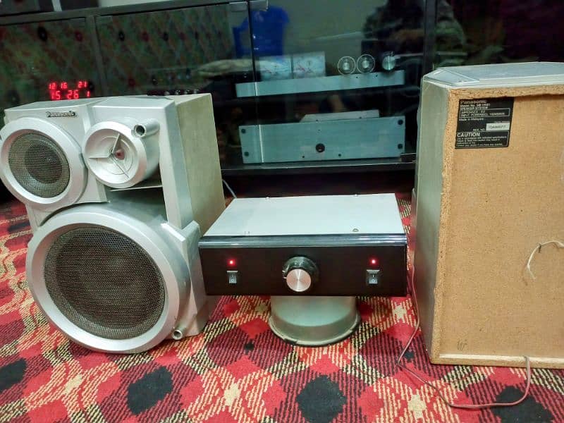 Panasonic bookshelf speaker 3