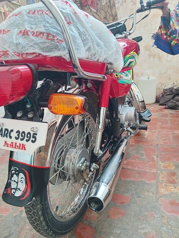 bike bilkul ok ha koi ni ha 3