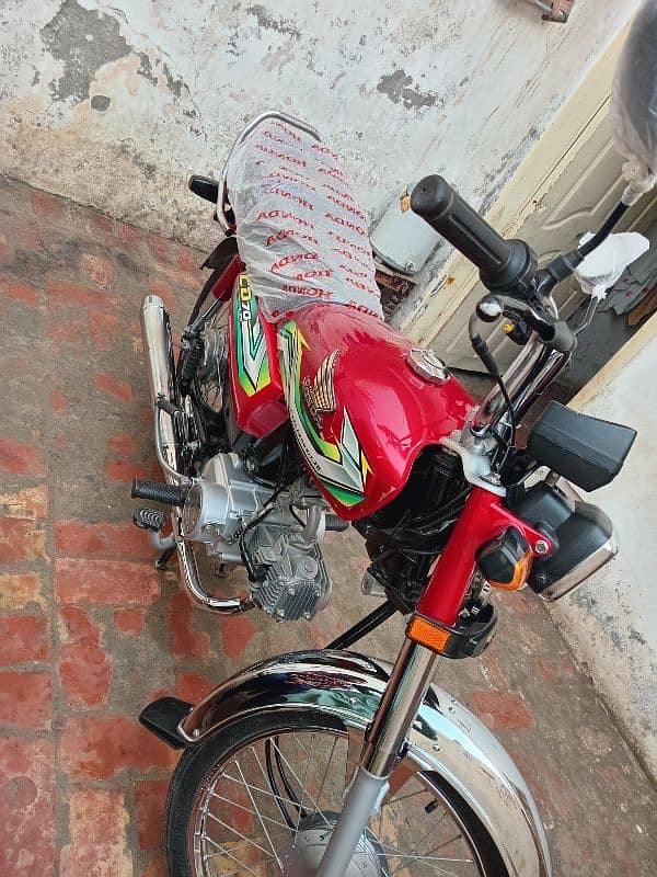 bike bilkul ok ha koi ni ha 4