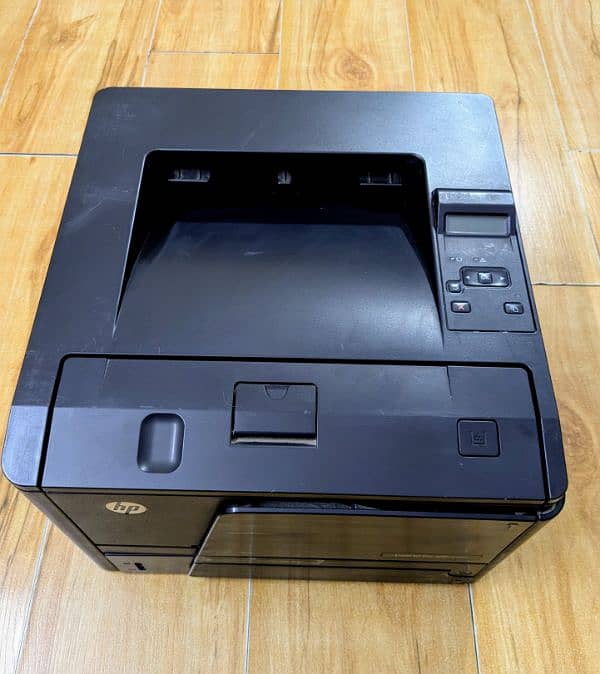 HP Laserjet Pro 400 1