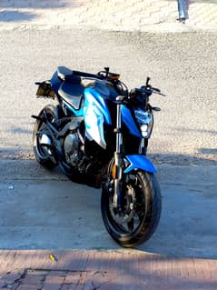 CF Moto NK 650