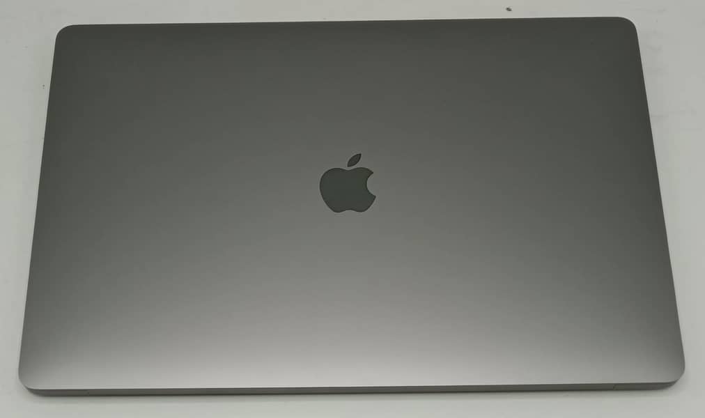 Macbook Pro 2018 15inc i7 2.6G 4GB Card 16/512GB i7 Quantity Available 1