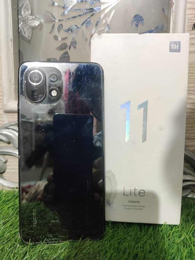 Xiaomi Mi 11 lite 6/128. / OnePlus 7 pro 8/256 0