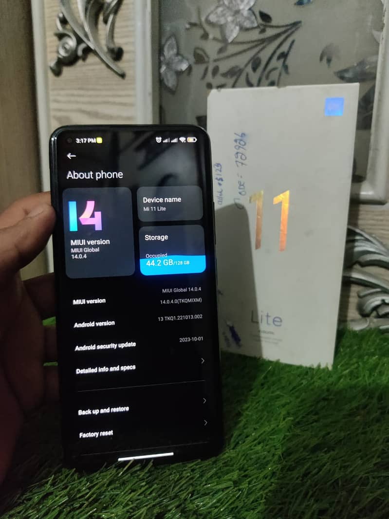 Xiaomi Mi 11 lite 6/128. / OnePlus 7 pro 8/256 8