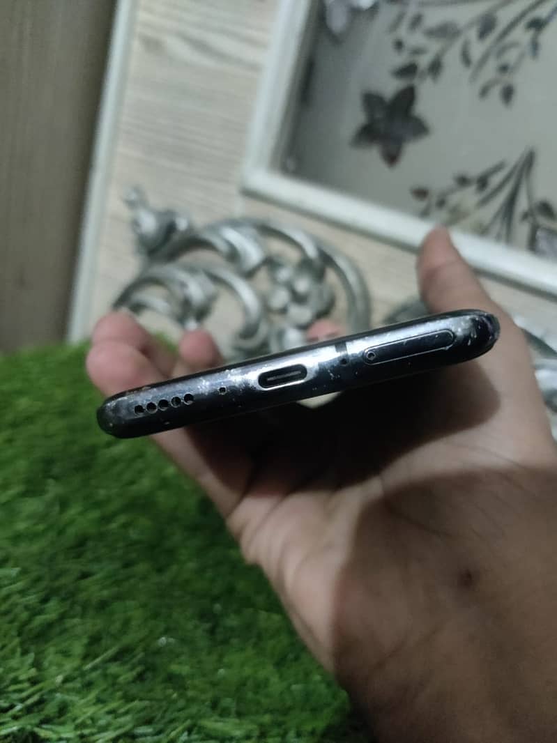 Xiaomi Mi 11 lite 6/128. / OnePlus 7 pro 8/256 10