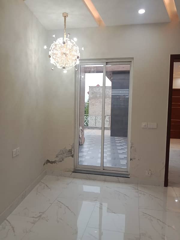 10 Marla Furnished House For Sale In Paragon City Lahore 28