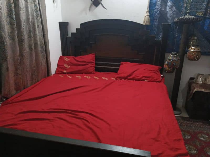 King bed with spring mattress 1