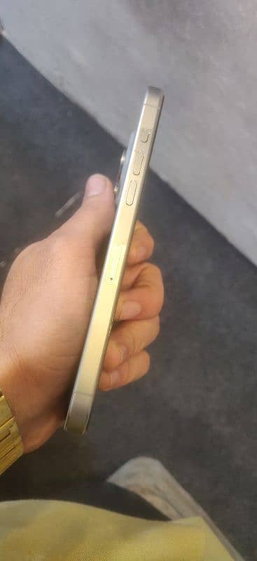 Iphone 15 pro max Natural colour Pta Approved 3