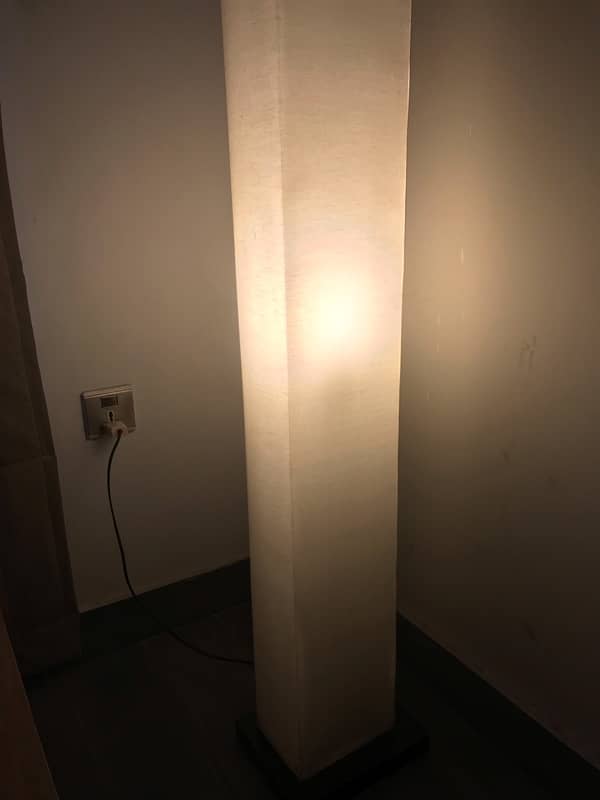 Lamp at Affordable Price. Just like New 4