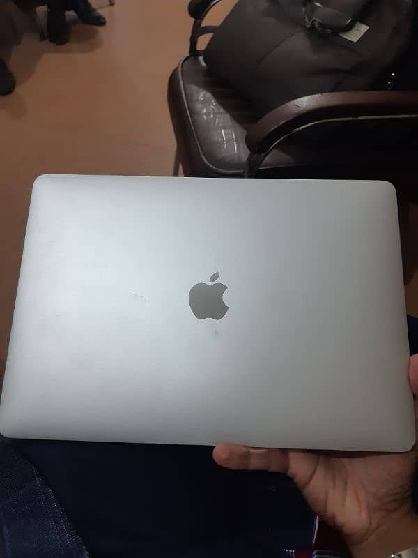 apple Macbook pro 2019 model 1