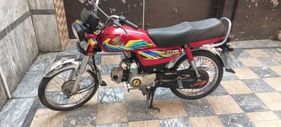 I am selling Honda CD 70 2021 model lush condition