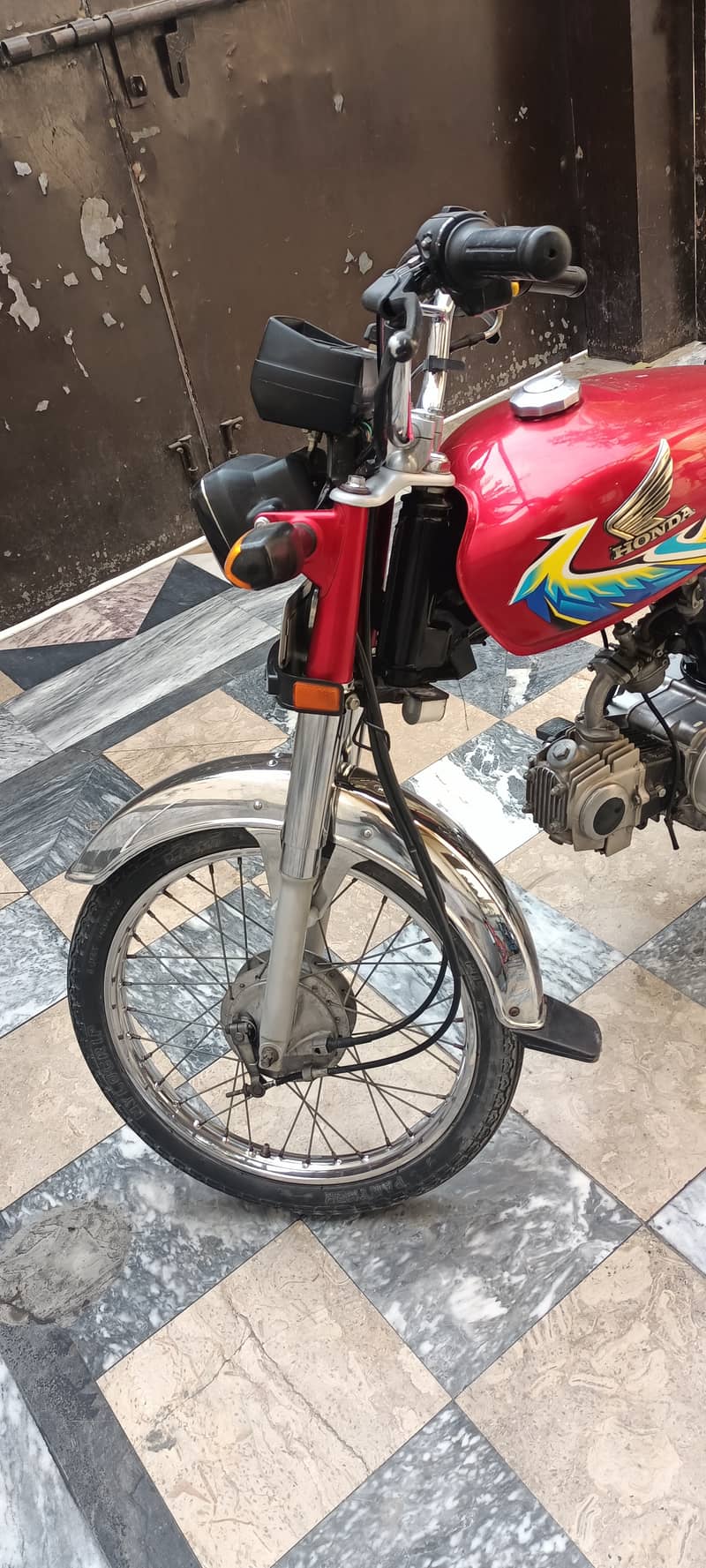 I am selling Honda CD 70 2021 model lush condition 3