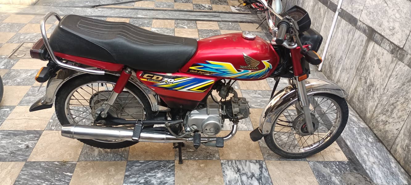 I am selling Honda CD 70 2021 model lush condition 5