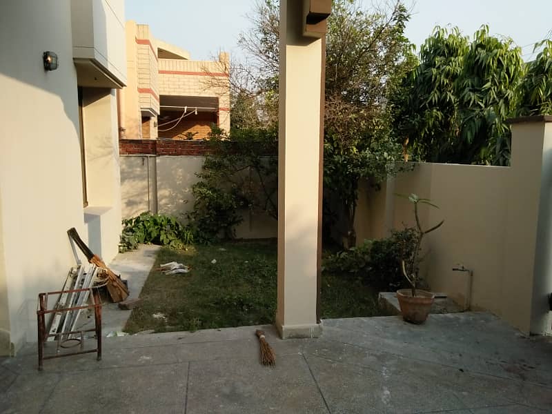 10 Marla 03 Bedroom House Available For Sale In Askari 9 Lahore 1