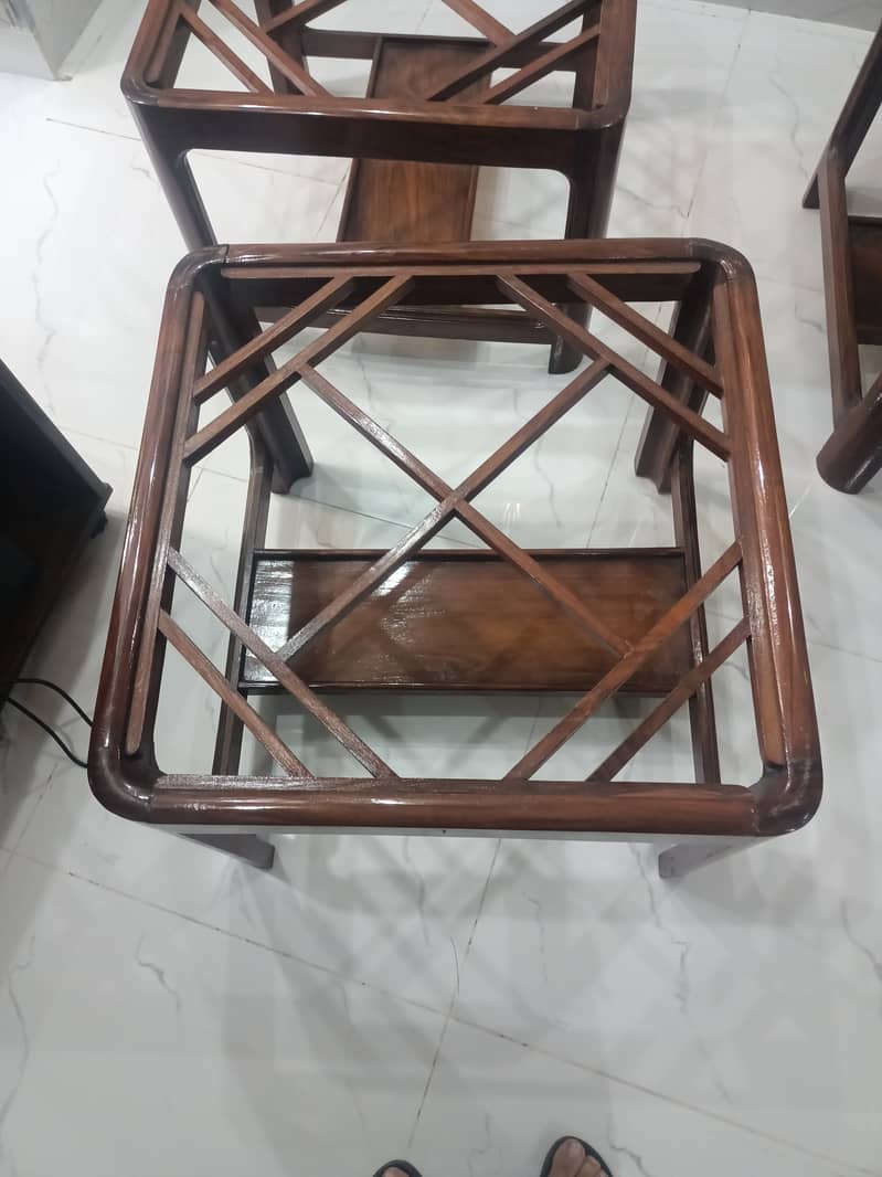 2 Side tables 1