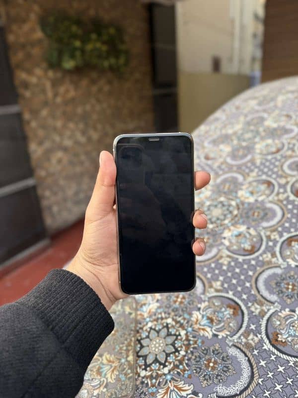 Iphone 11 Pro Max 256B Dual sim Pta approved 5