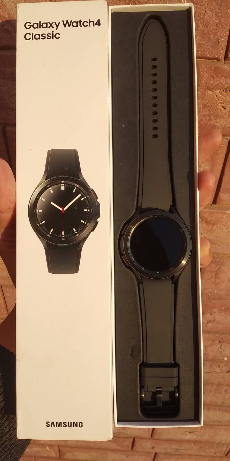 Samsung Galaxy Watch 4 Classic (WiFi) 1