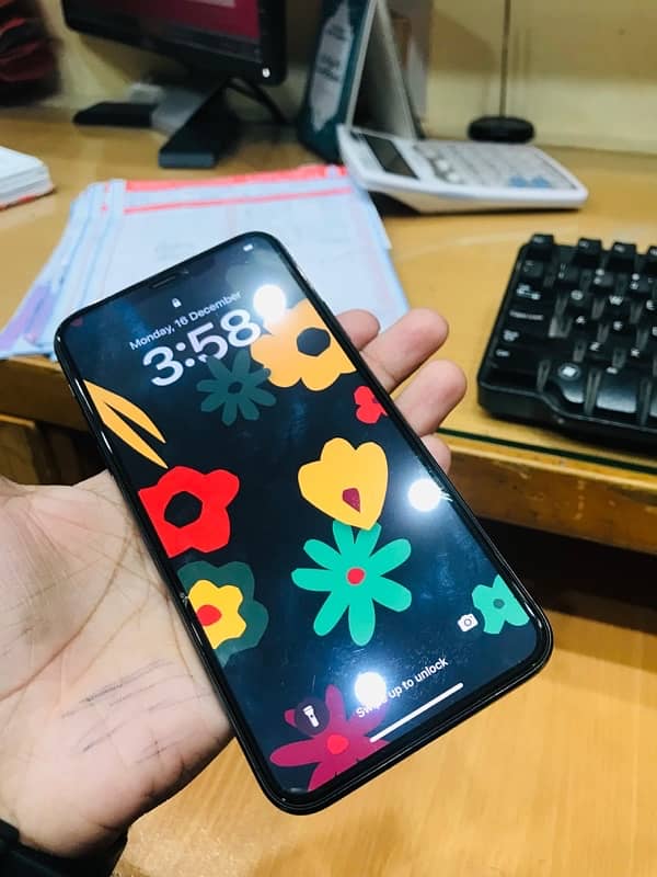 iphone 11 pro max Dual PTA Approved 5