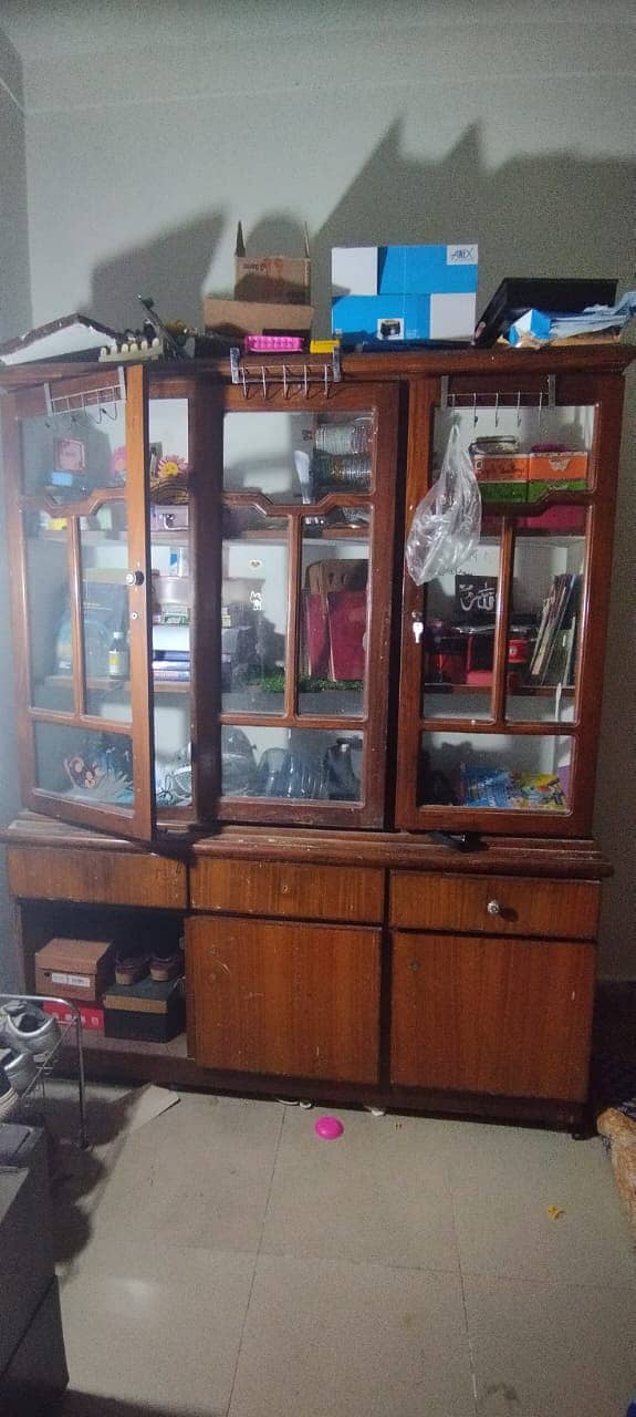 Wooden Showcase for sale 0