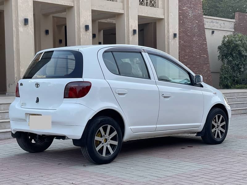 Toyota Vitz 2001 2006 KARACHI REGISTERED 2002 4