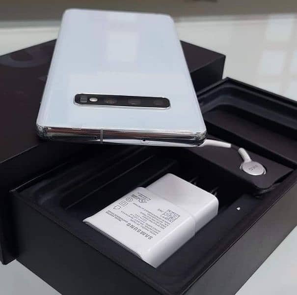 Samsung Galaxy s10 puls 12/256 gb 03241196127 my whatsapp number 1