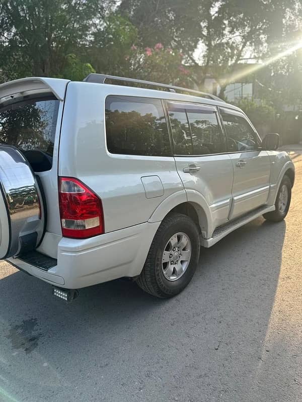 Mitsubishi Pajero 2004/2005 5