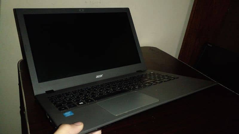 Acer Aspire E5-273 | 10/10 Condition | Intel i3-4th Gen | 240GB SSD 0