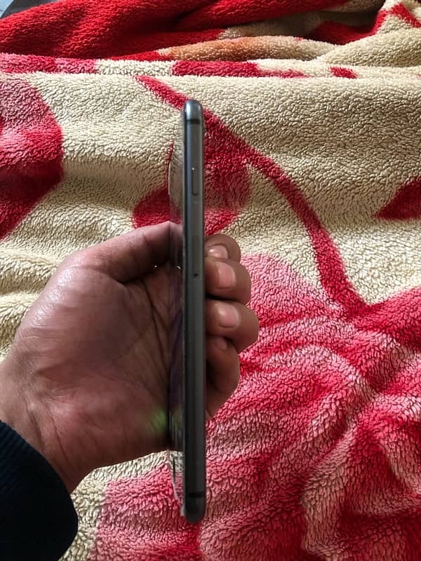 iphone 8 plus 64GB 6