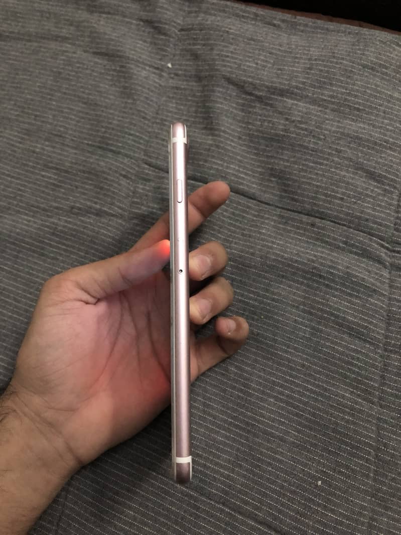 Apple iPhone 7 Plus 5