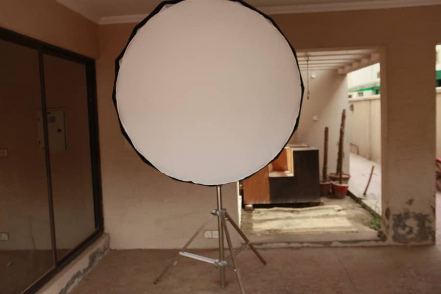 Nicefoto Octa 120cm with heavy duty commercial grade Cstand for shoots 1