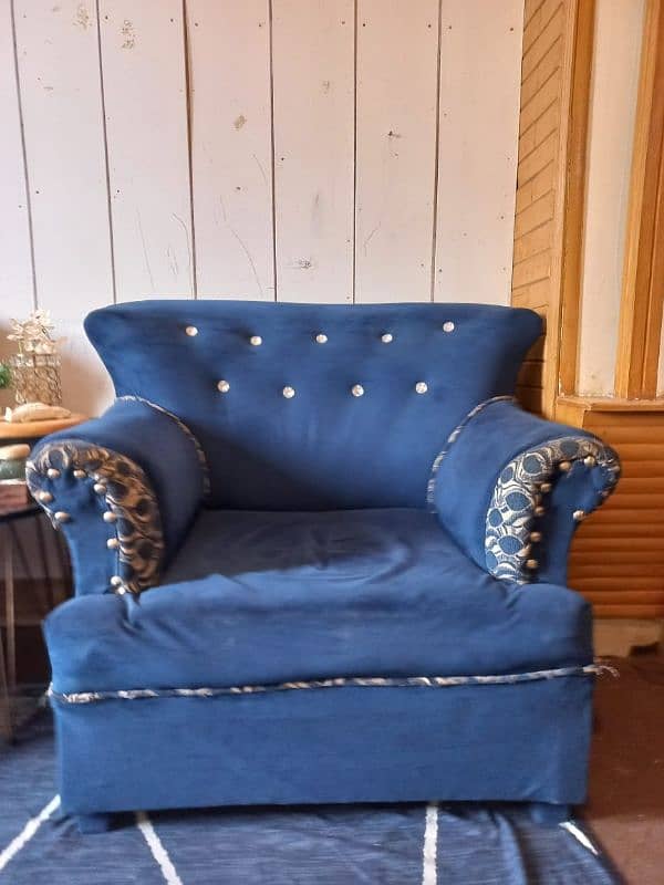 Blue sofa velvet posh 2