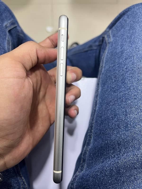 iphone 11  256gb dual pta 3