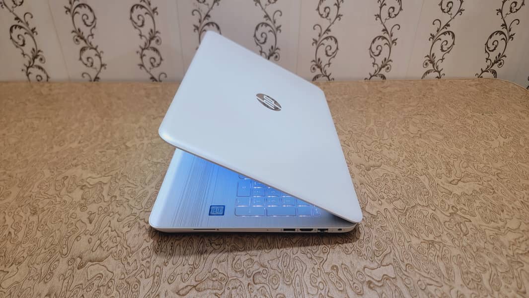 HP Pavilion | Core i5, 7th Gen 0